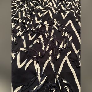 Mark and James Badgley Mischka Dark Navy & White Maxi Skirt size 8  NWT